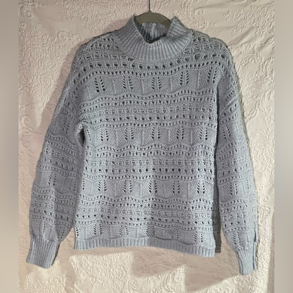 Caslon Soft and Cozy Women's Blue Sweater Size Small